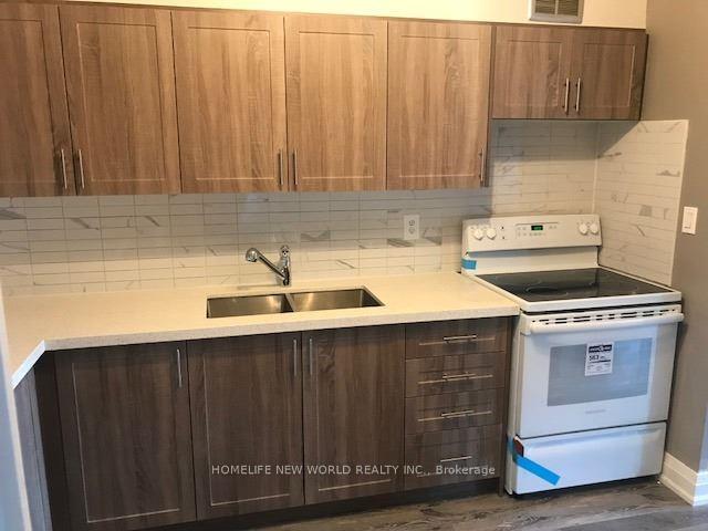 Photo 6 of Unit 305, 5 Shady Golfway, Toronto, Flemingdon Park — HOMEH