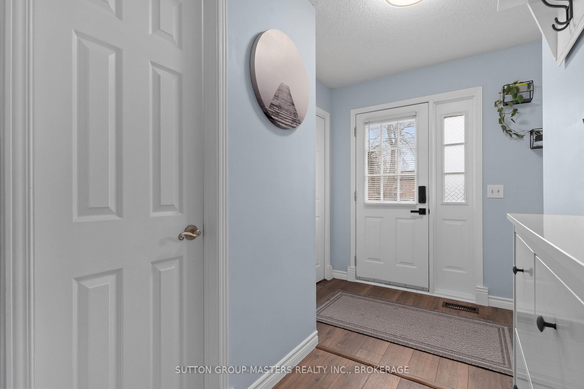 Photo 3 of 90 Hickory Street, Gananoque — HOMEH