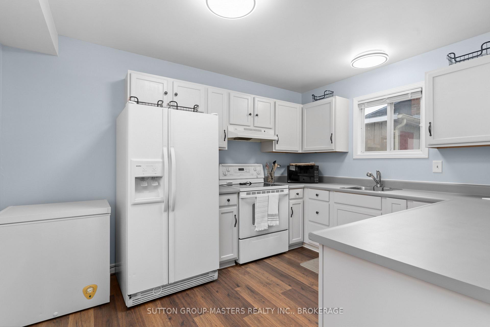 Photo 10 of 90 Hickory Street, Gananoque — HOMEH