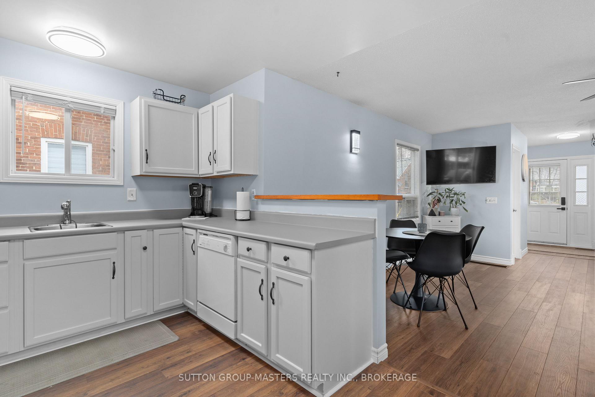 Photo 11 of 90 Hickory Street, Gananoque — HOMEH