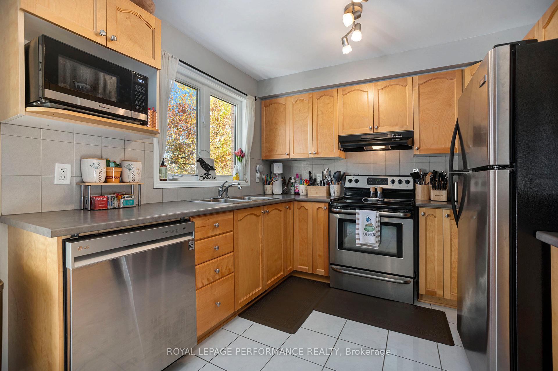 Photo 8 of Unit 18, 294 Tivoli Private, Ottawa, Merivale Industrial Park/Citiplace — HOMEH