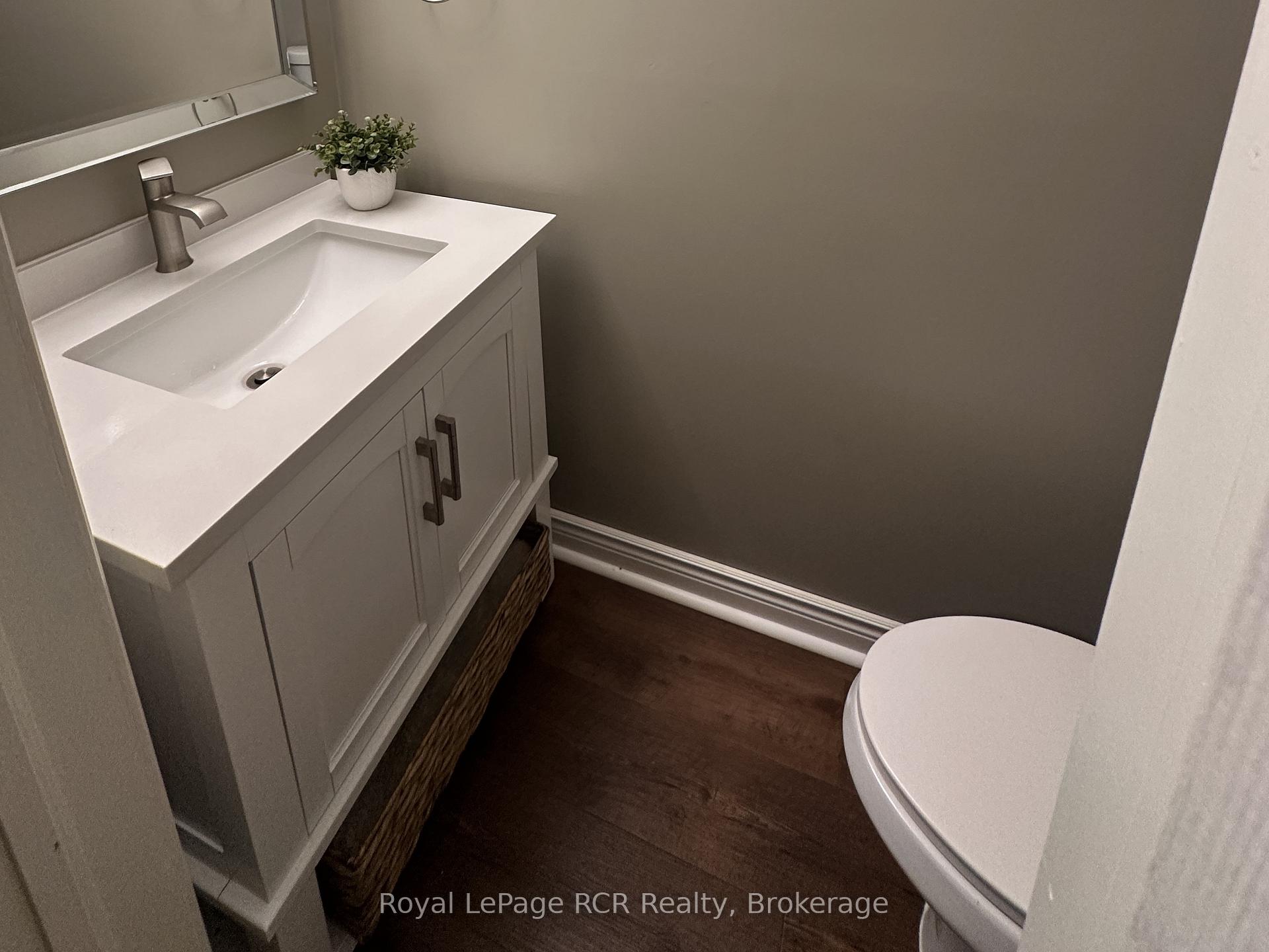Photo 10 of 21 Starboard Road, Collingwood — HOMEH