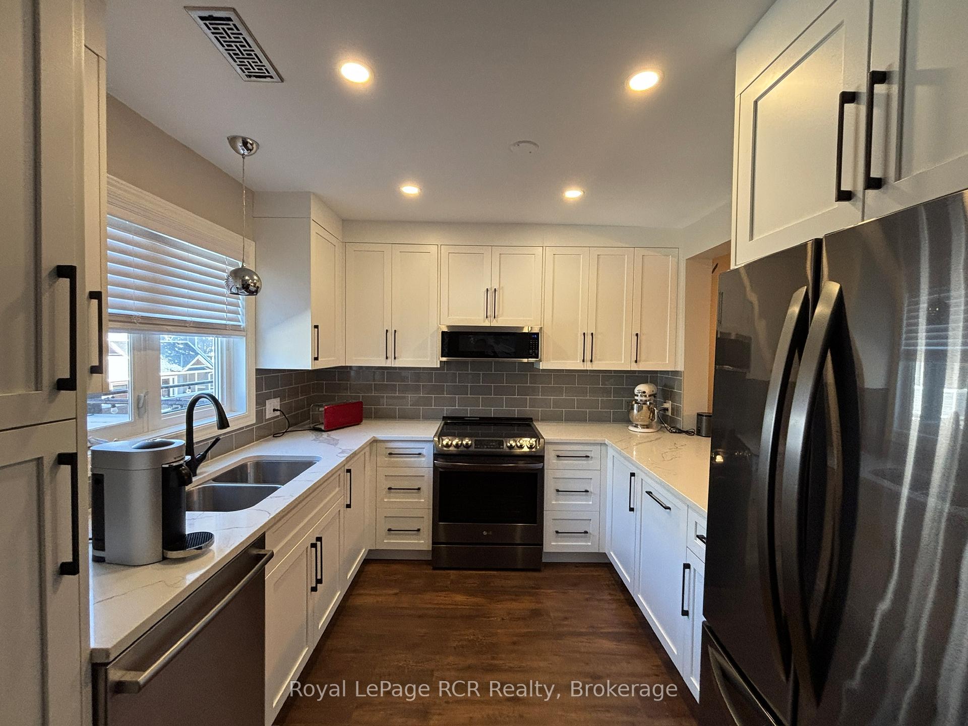 Photo 20 of 21 Starboard Road, Collingwood — HOMEH