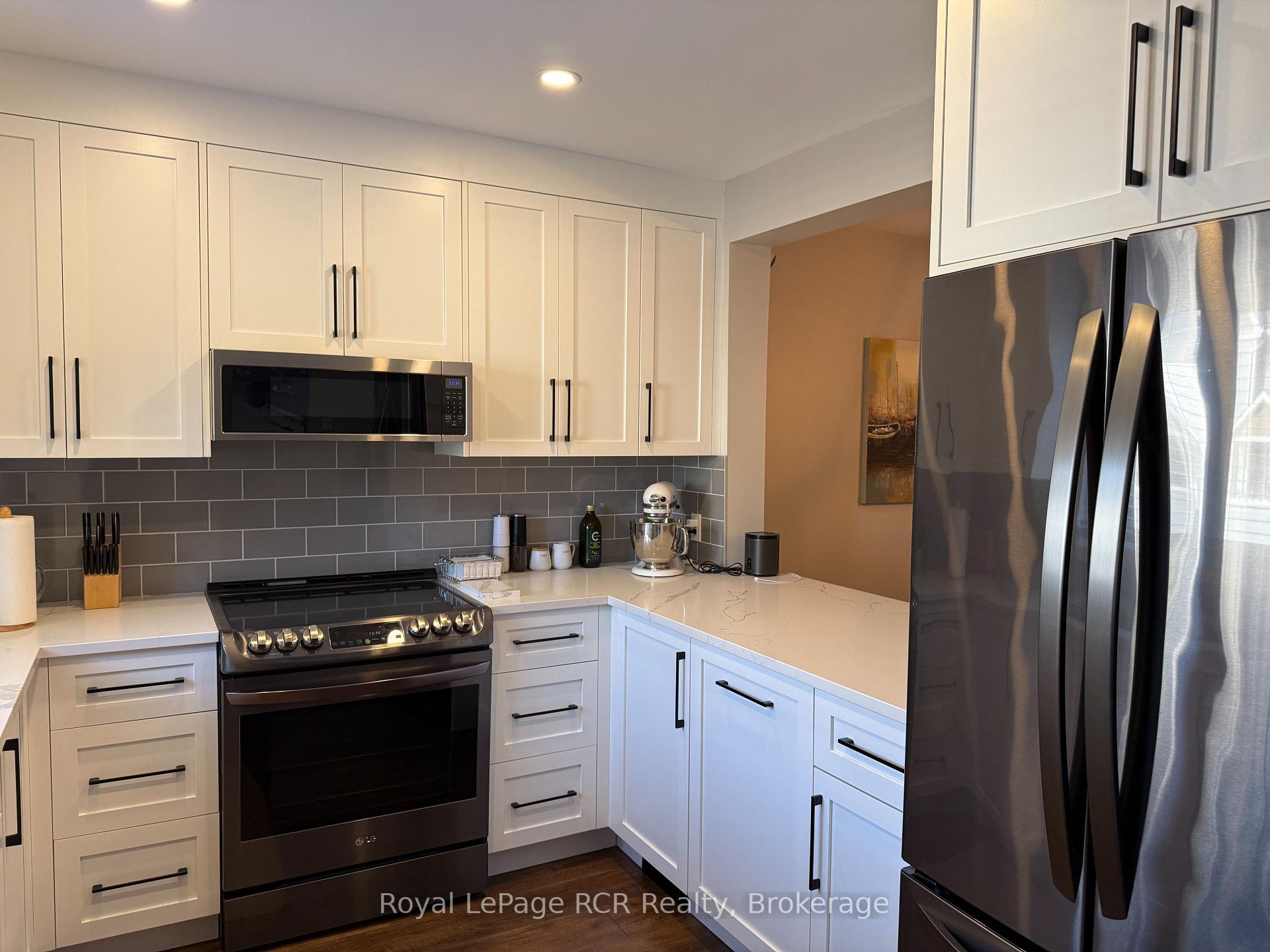 Photo 21 of 21 Starboard Road, Collingwood — HOMEH