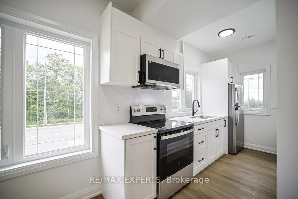 Photo 6 of Unit 3, 426 Veterans Drive, Barrie, Holly — HOMEH