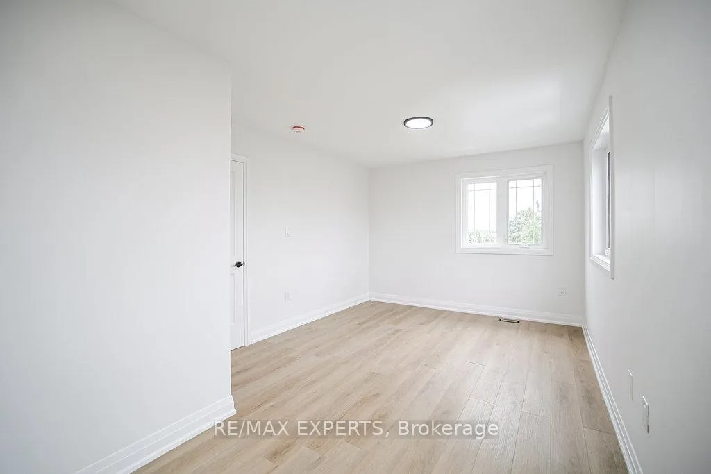 Photo 9 of Unit 3, 426 Veterans Drive, Barrie, Holly — HOMEH