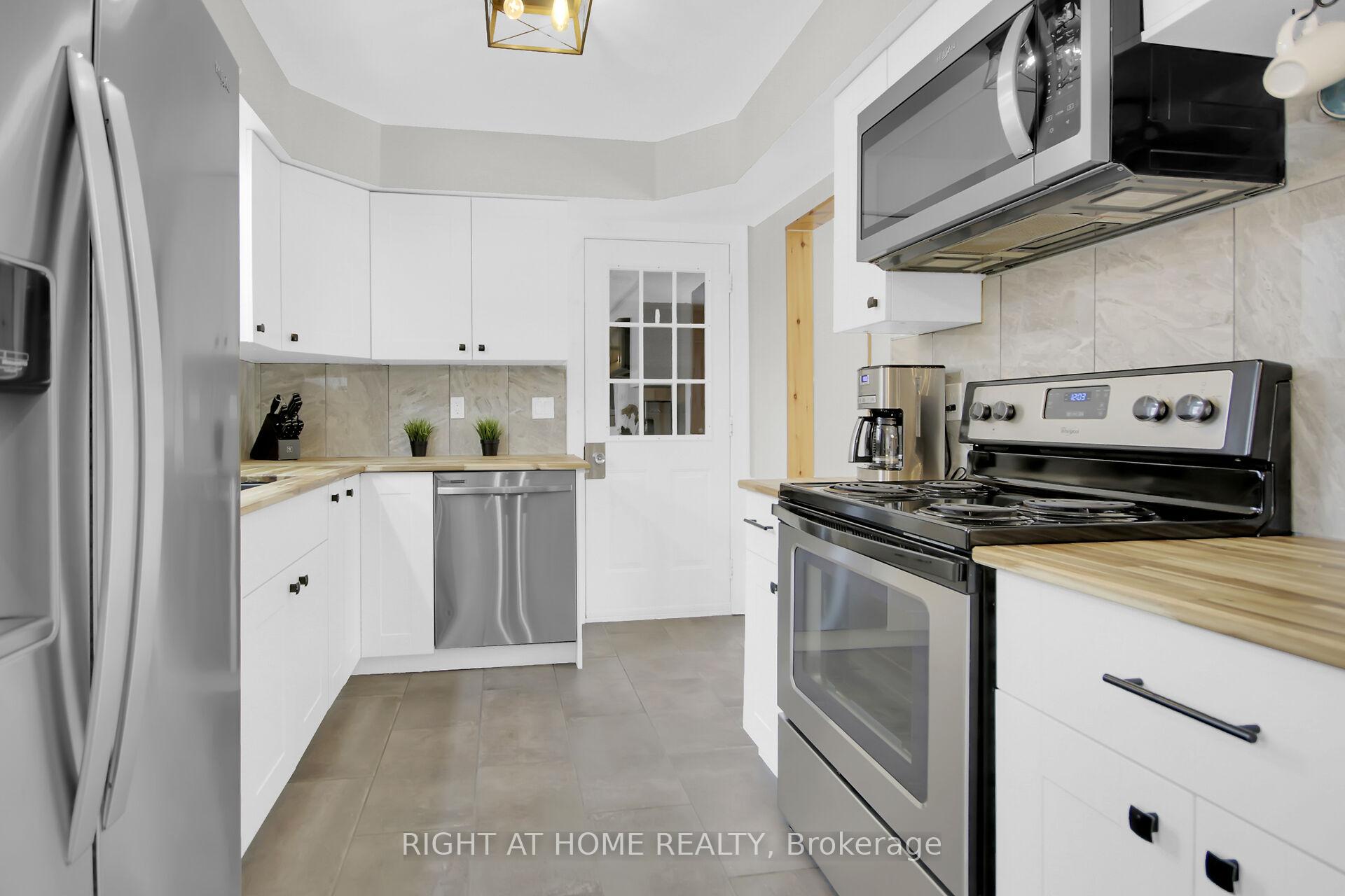 Photo 10 of 267 Joseph Street, Carleton Place — HOMEH