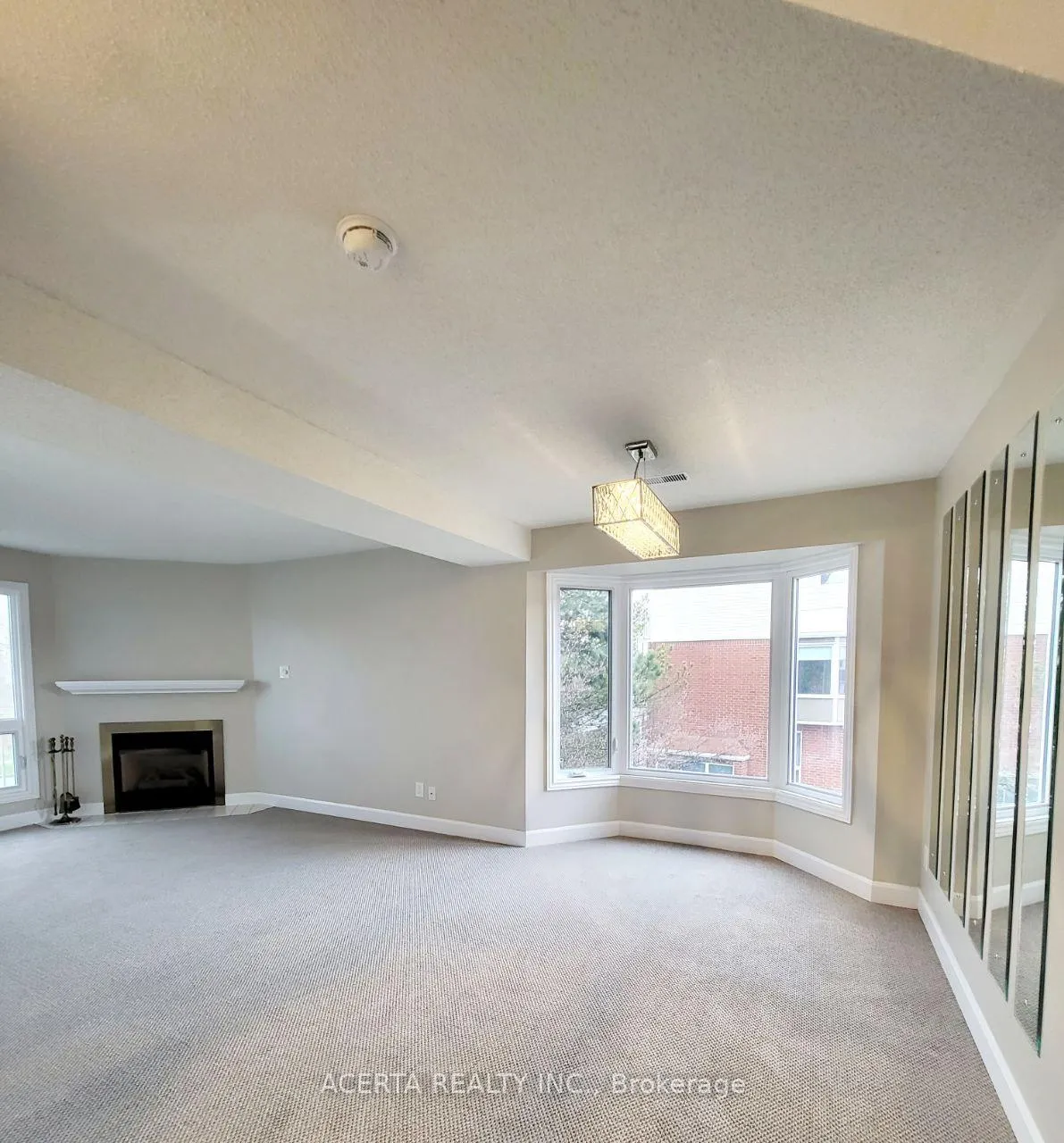 Photo 2 of 6245 Tealwood Place, Ottawa, Chapel Hill — HOMEH