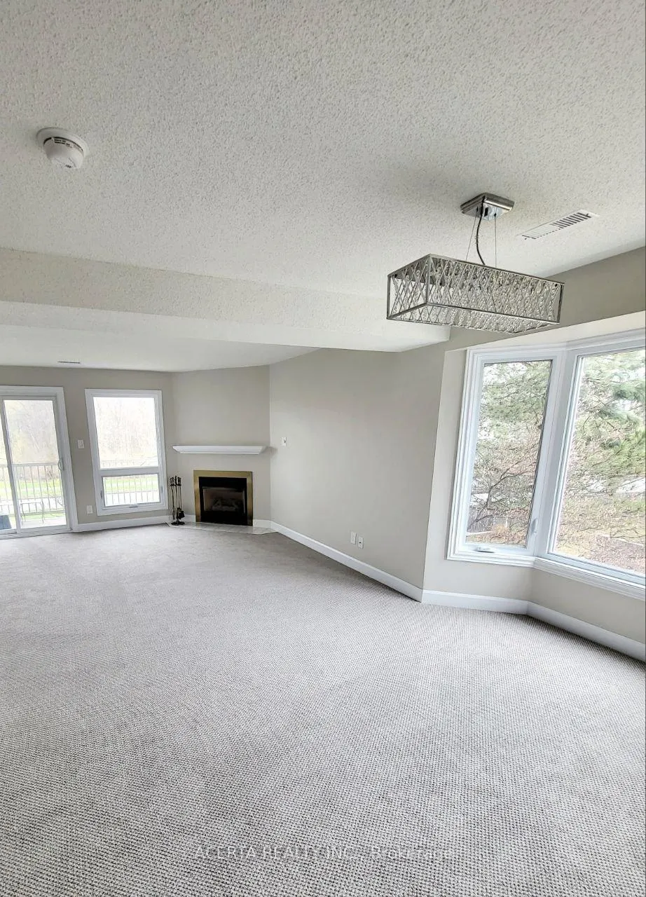Photo 4 of 6245 Tealwood Place, Ottawa, Chapel Hill — HOMEH