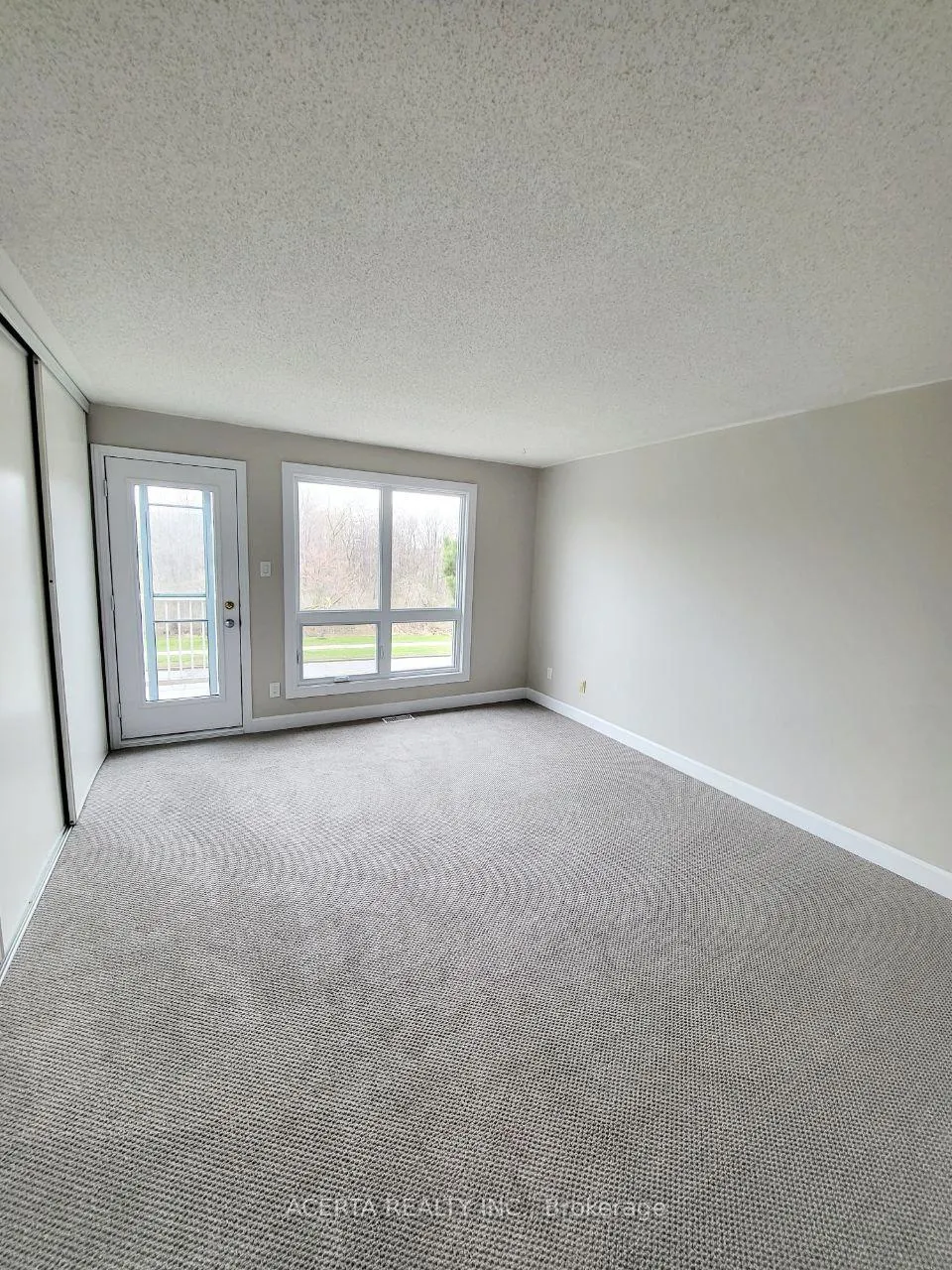 Photo 11 of 6245 Tealwood Place, Ottawa, Chapel Hill — HOMEH