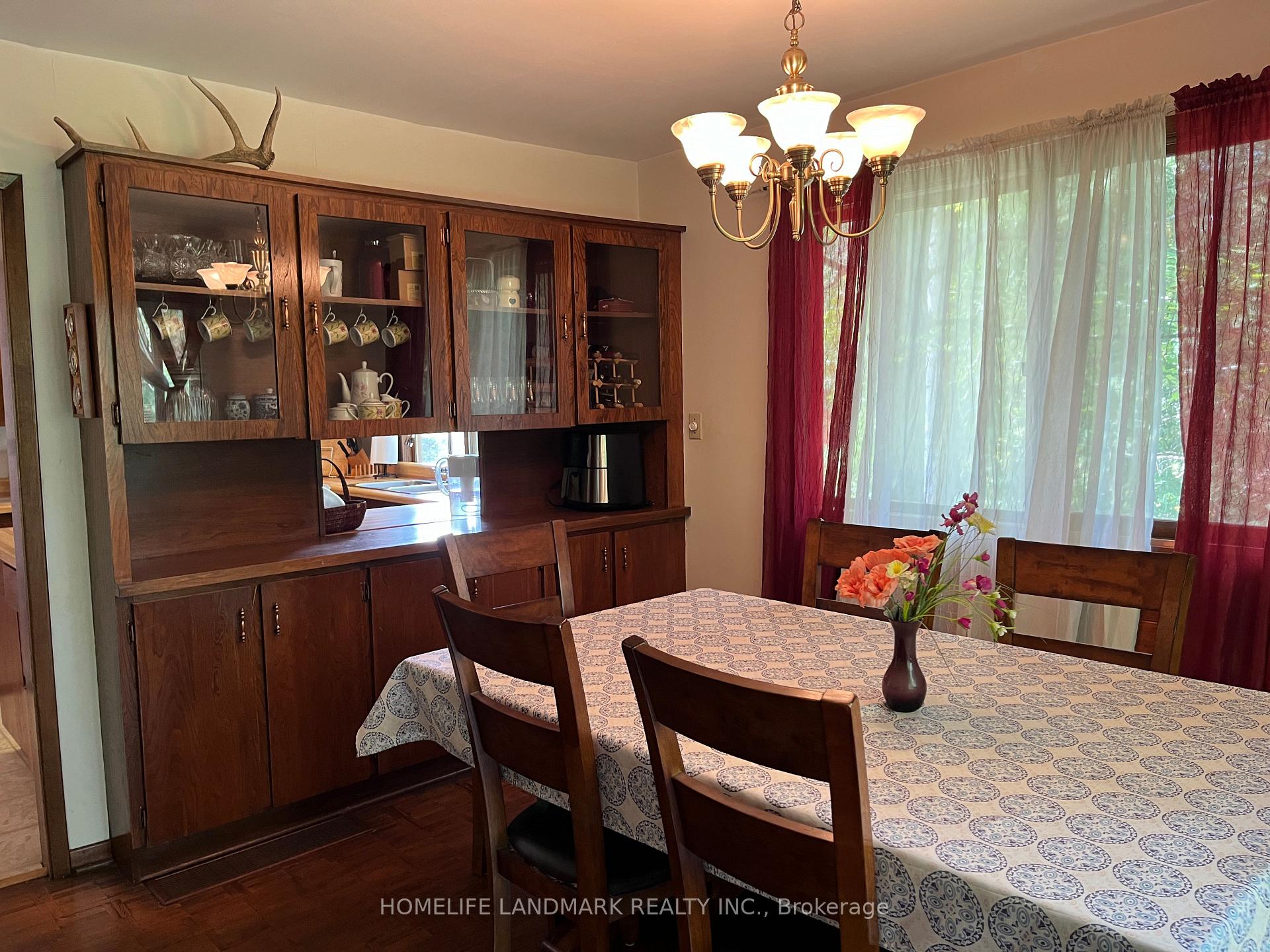 Photo 8 of 136 Frontenac Crescent, Deep River — HOMEH