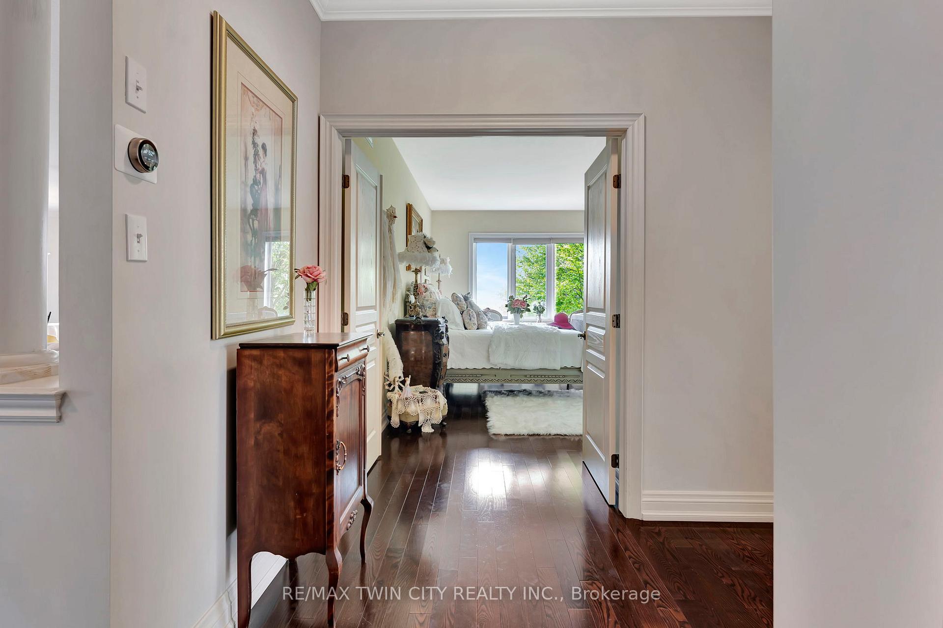 Photo 24 of 32 Cobblestone Drive, Brant, Paris — HOMEH