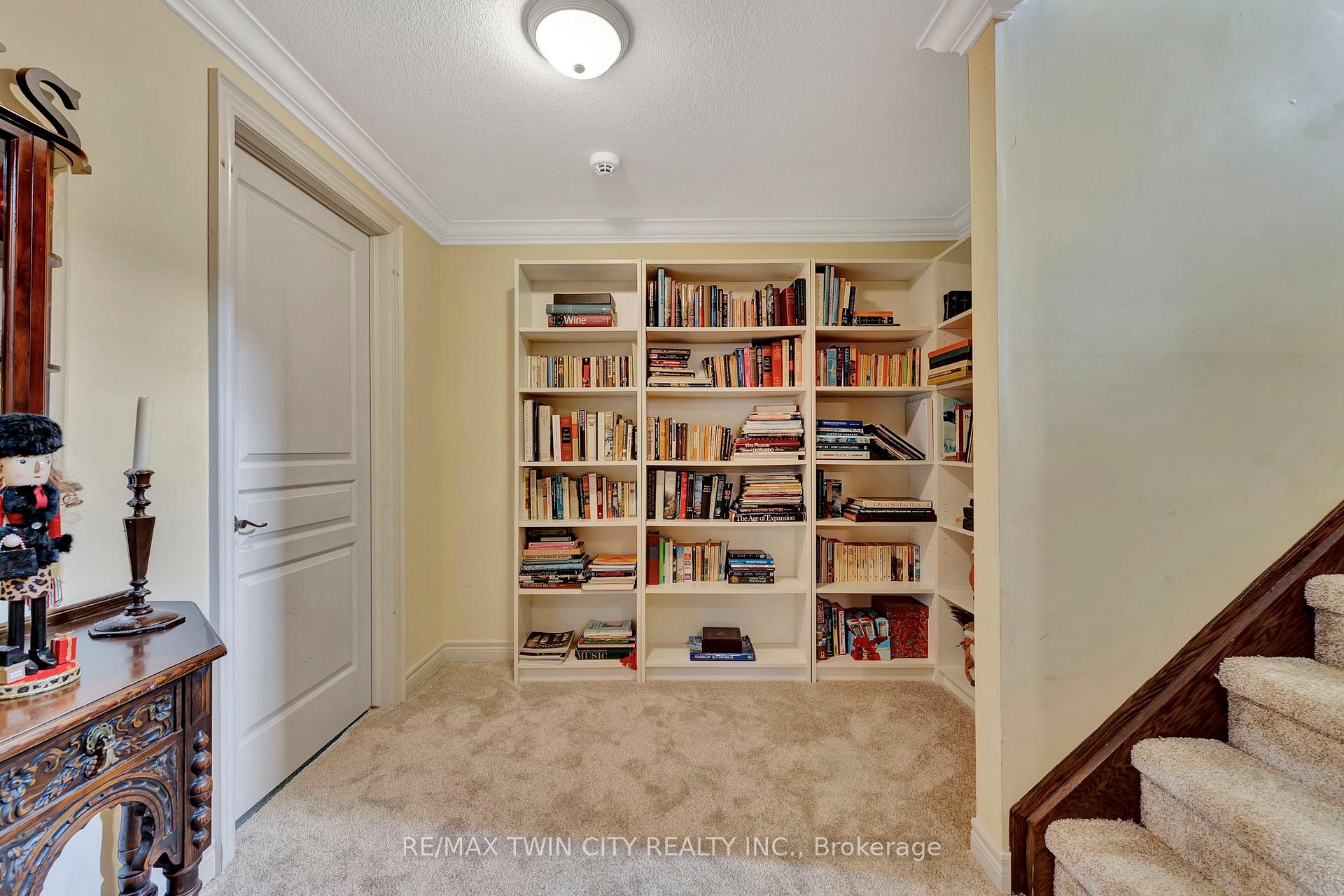 Photo 34 of 32 Cobblestone Drive, Brant, Paris — HOMEH