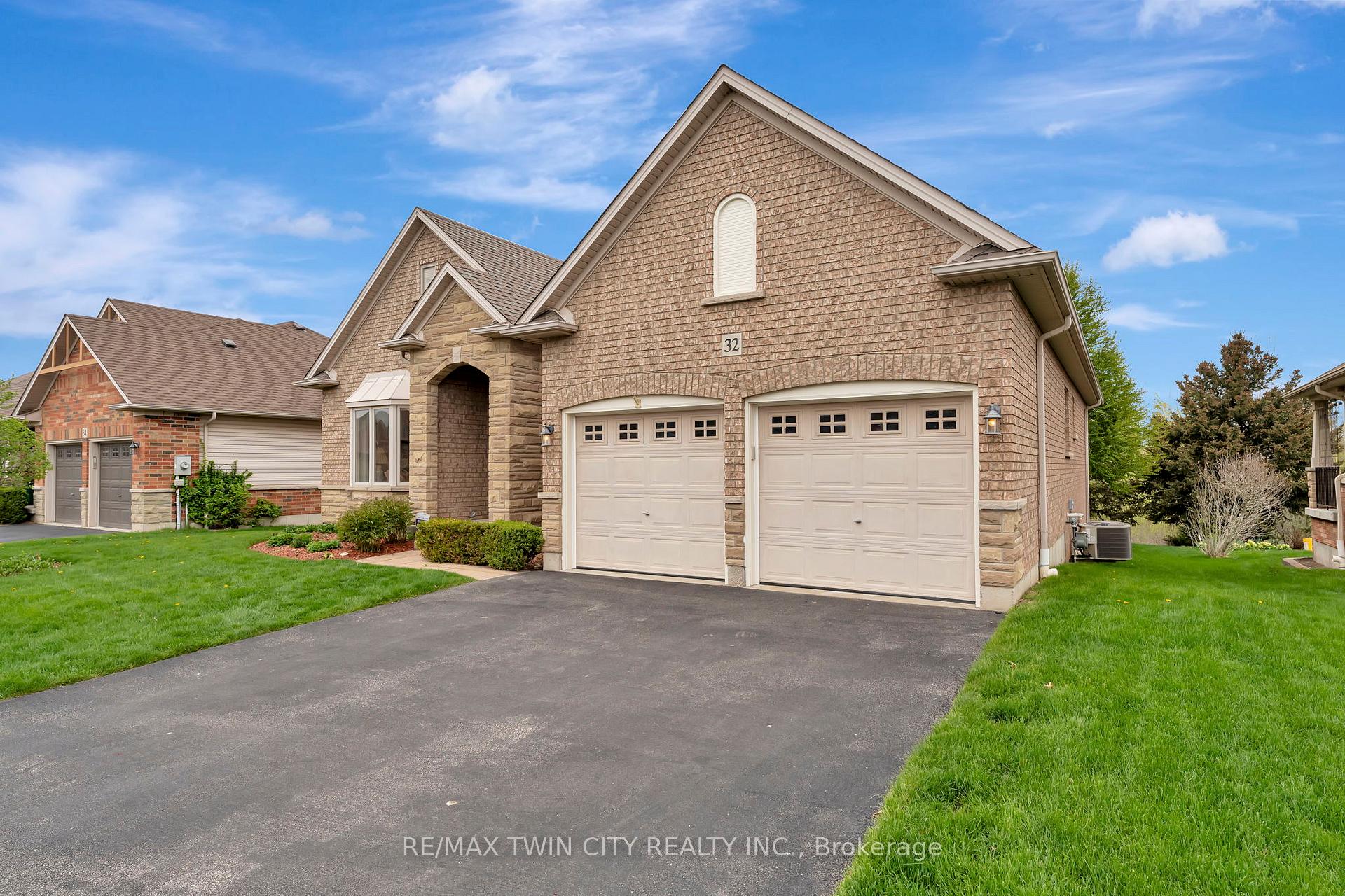 Photo 50 of 32 Cobblestone Drive, Brant, Paris — HOMEH