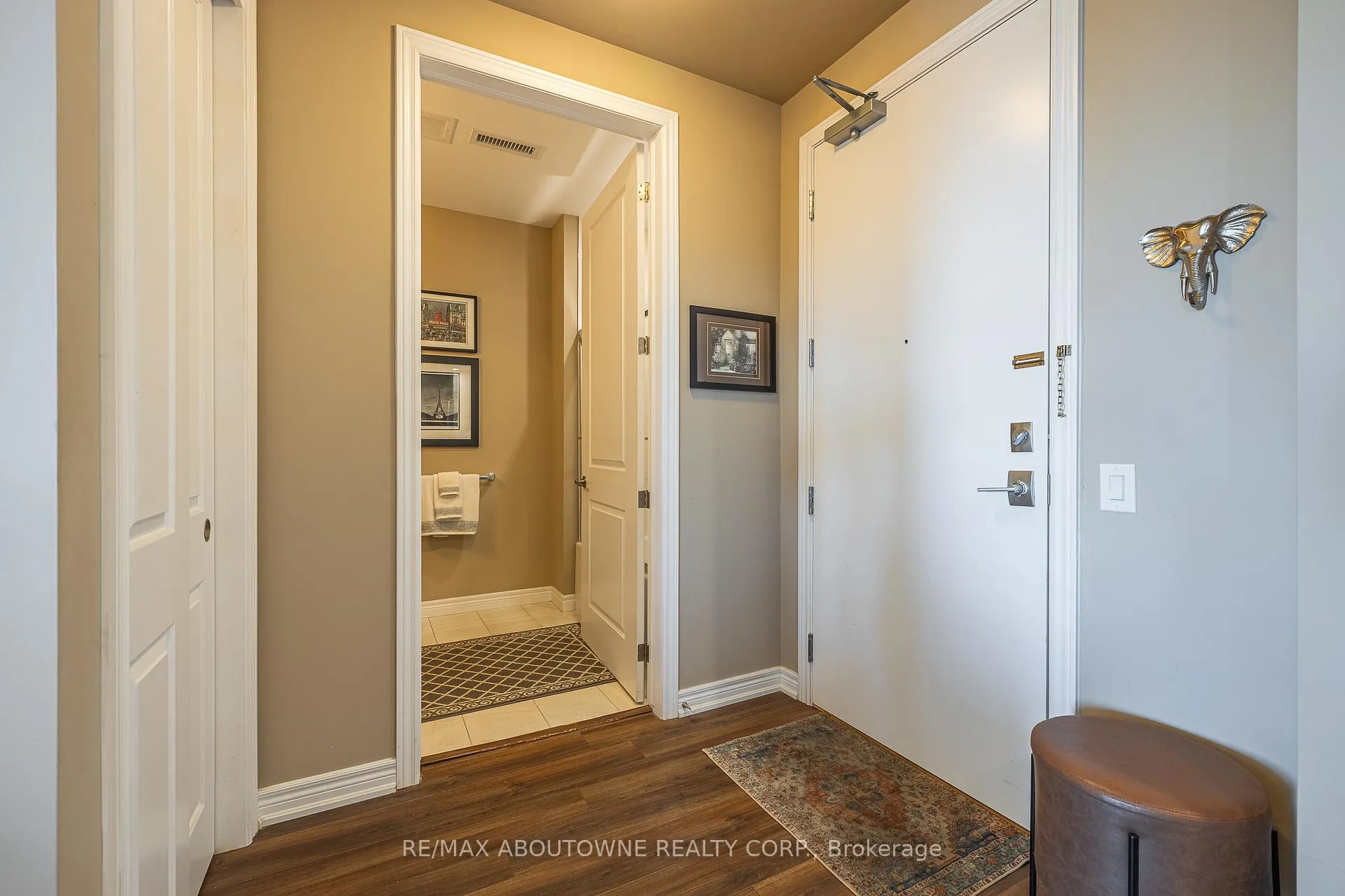 Photo 2 of Unit 614, 40 Esplanade Lane, Grimsby, Grimsby Beach — HOMEH