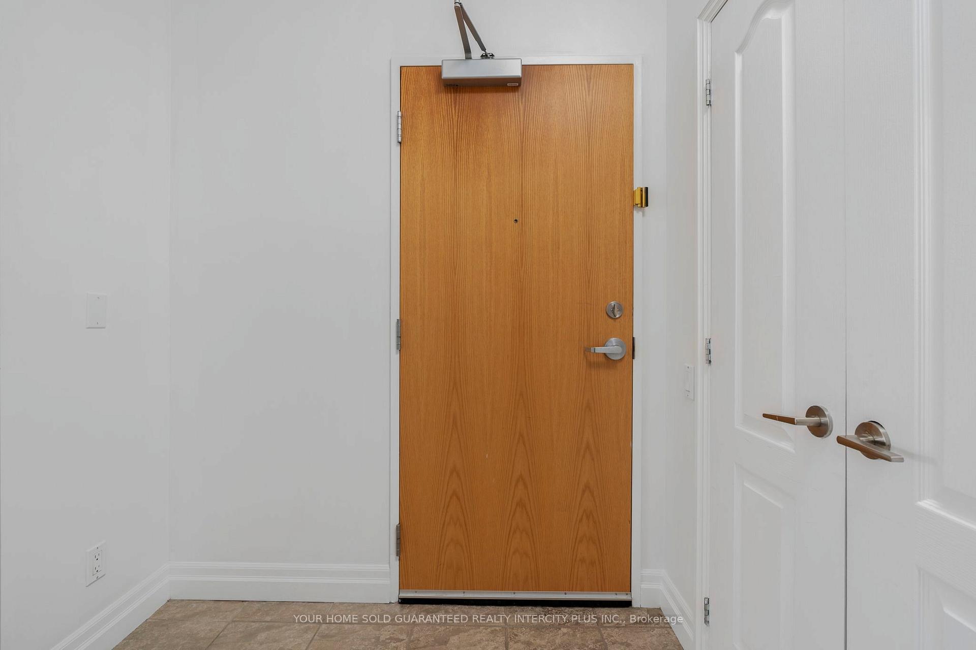 Photo 6 of Unit 907, 44 Bond Street W, Oshawa, O'Neill — HOMEH
