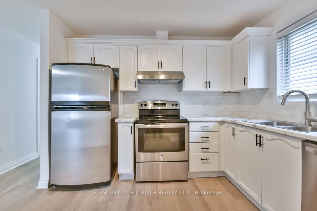 Photo 7 of 105 Monique Crescent, Barrie, East Bayfield — HOMEH