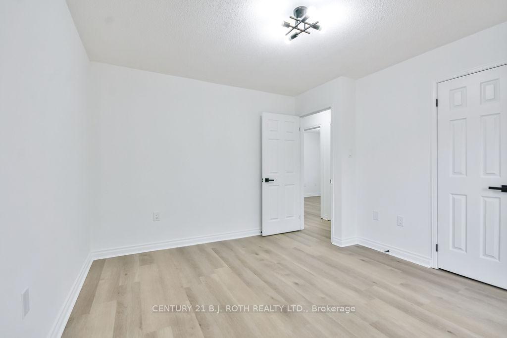 Photo 12 of 105 Monique Crescent, Barrie, East Bayfield — HOMEH