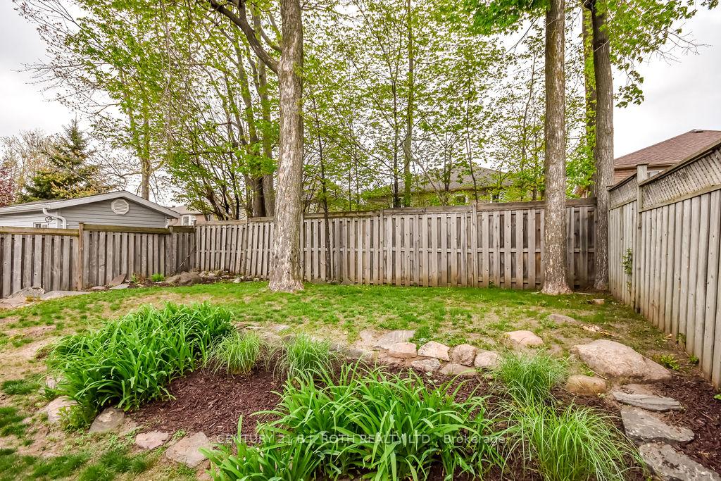 Photo 23 of 105 Monique Crescent, Barrie, East Bayfield — HOMEH