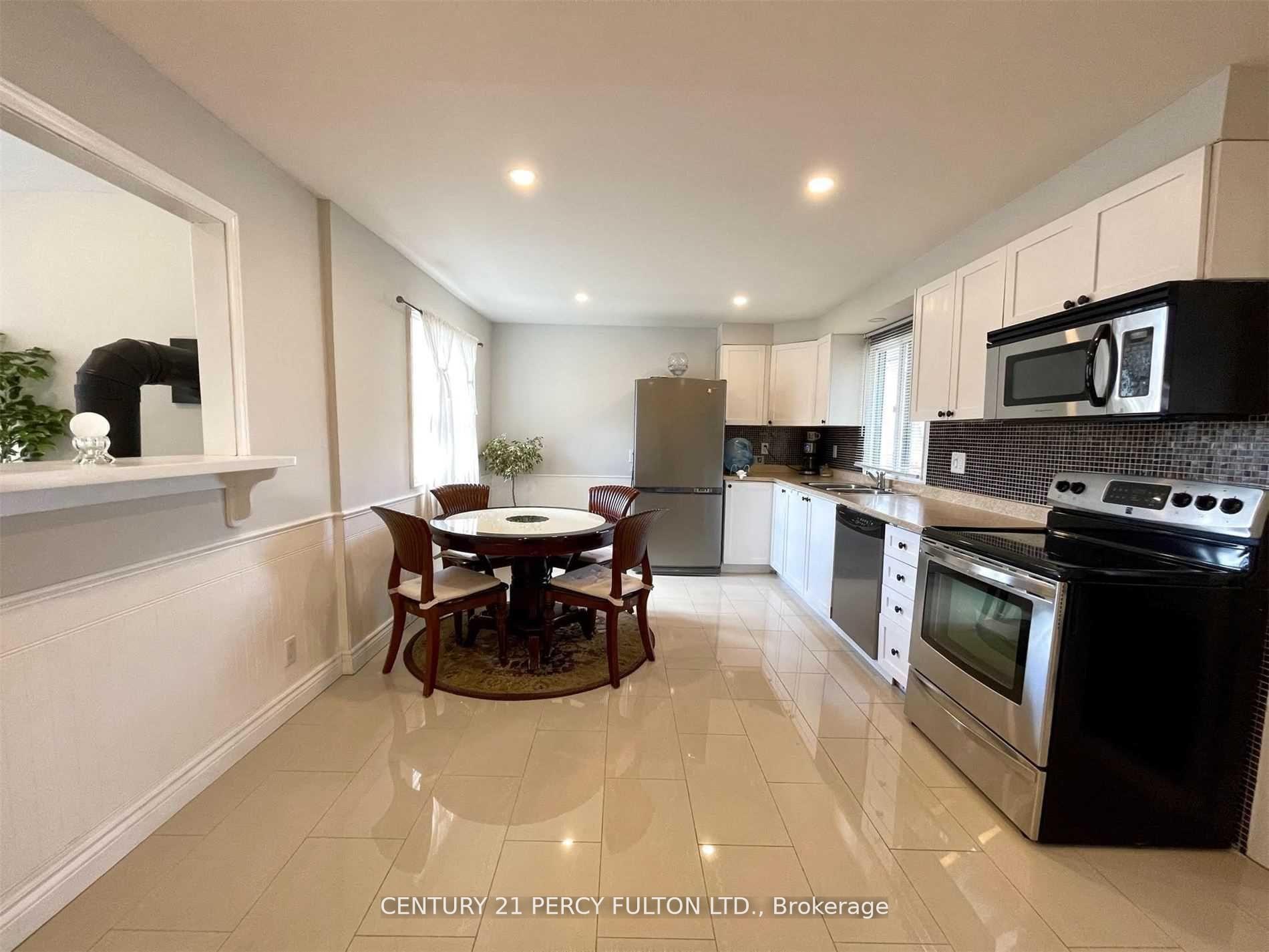 Photo 9 of 190 Beach Road, Georgina, Keswick North — HOMEH