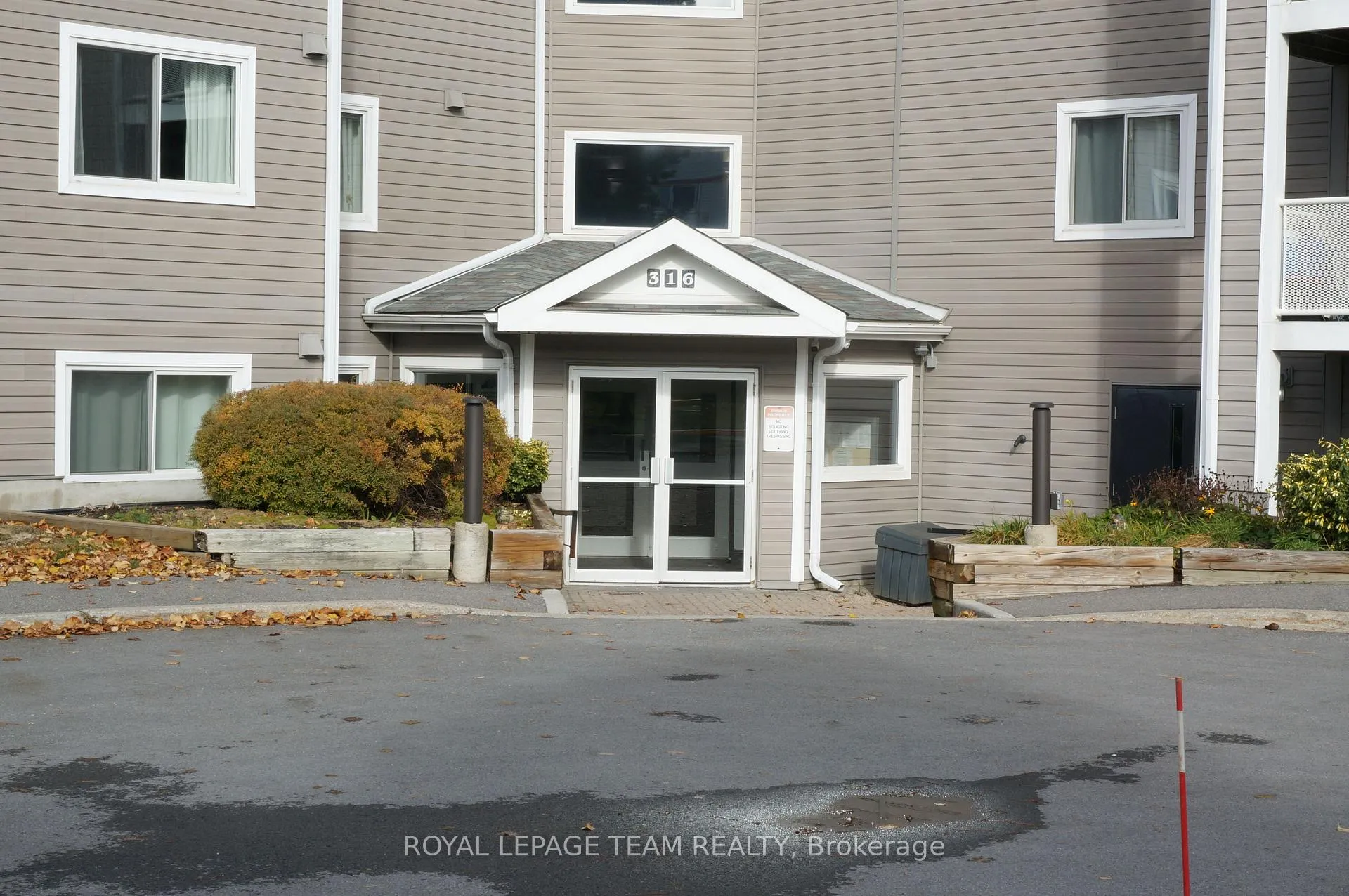 Photo 2 of Unit 217, 316 Lorry Greenberg Drive, Ottawa, Hunt Club Park/Greenboro — HOMEH