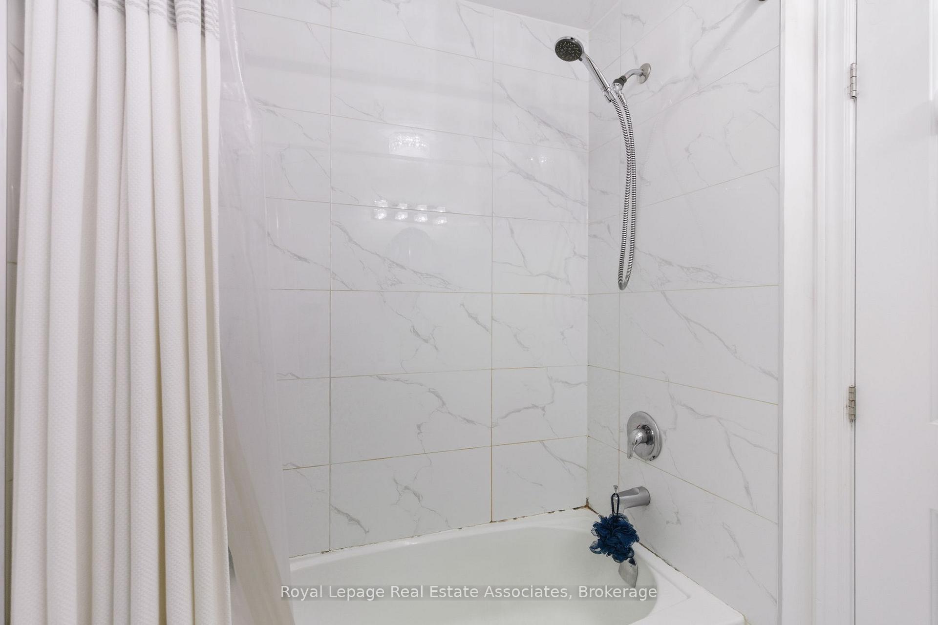 Photo 11 of Unit 7, 299 Skinner Road, Hamilton, Waterdown — HOMEH