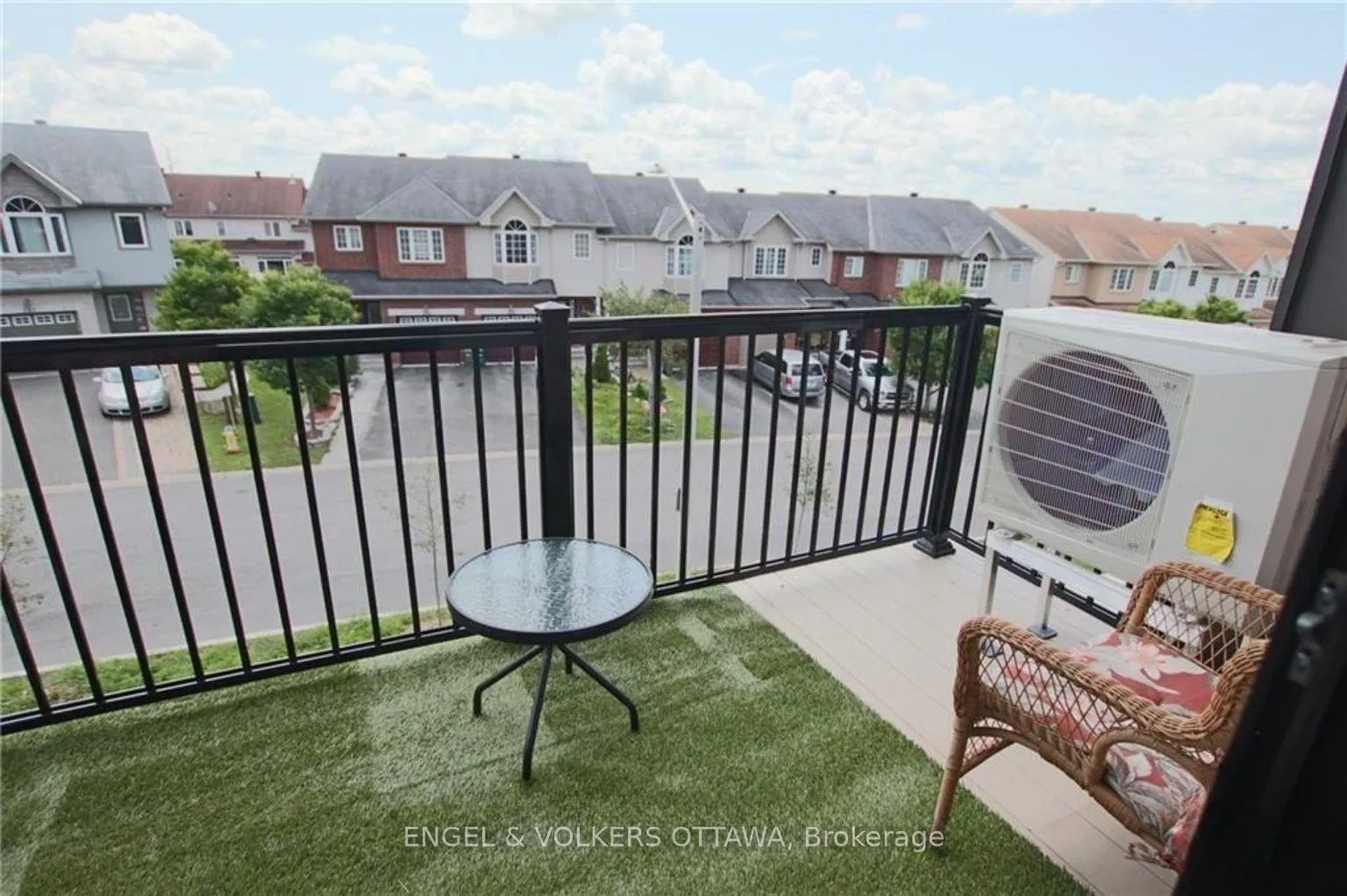 Photo 8 of Unit H, 380 Rolling Meadow Crescent, Ottawa, Mer Bleue/Bradley Estates/Anderson Park — HOMEH