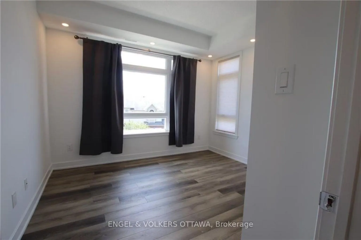 Photo 10 of Unit H, 380 Rolling Meadow Crescent, Ottawa, Mer Bleue/Bradley Estates/Anderson Park — HOMEH