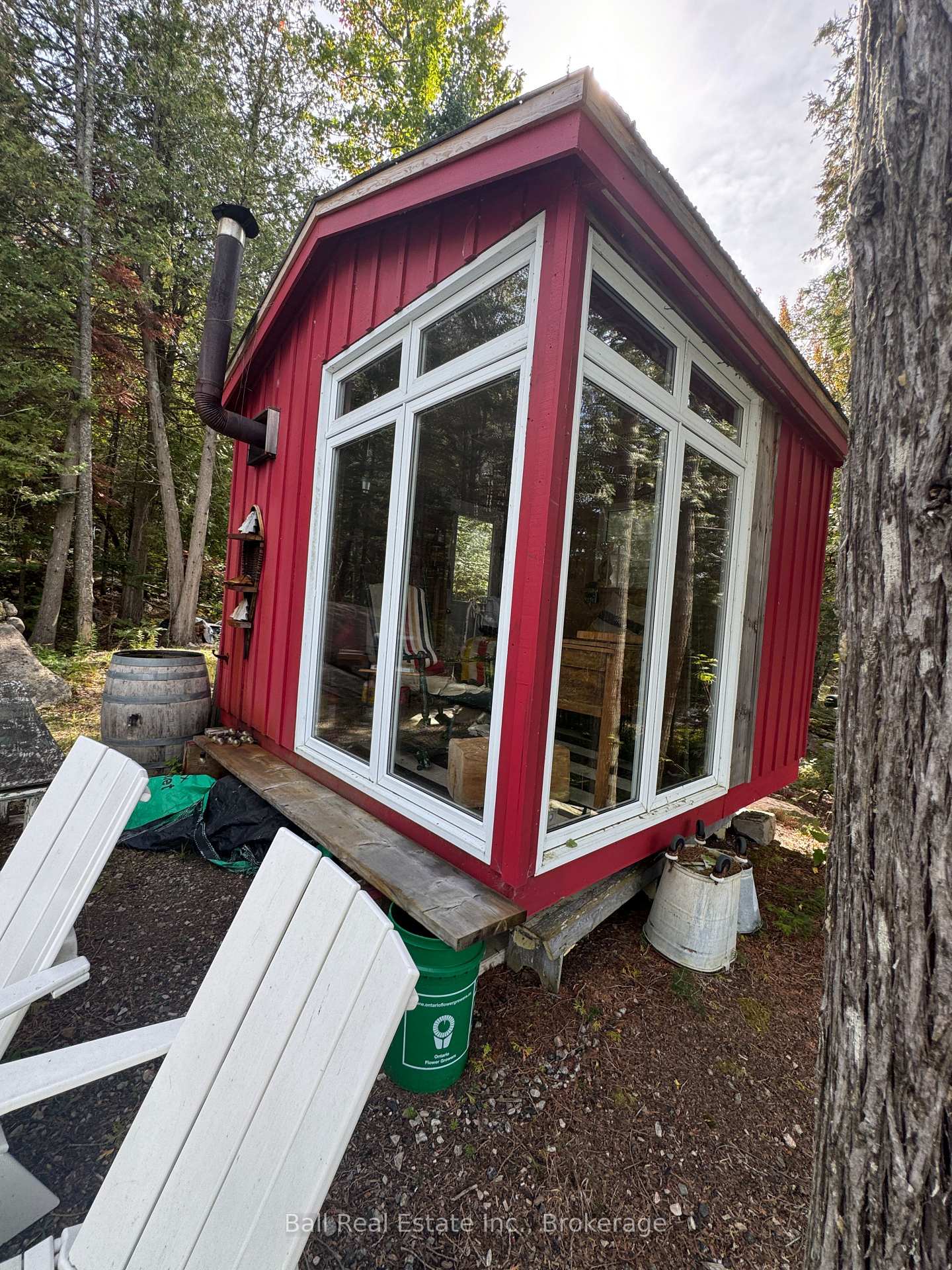Photo 2 of 6206 Gelert Road, Dysart et al, Dysart — HOMEH