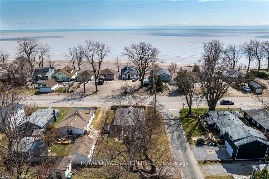 Photo 2 of 88 Erie Boulevard, Norfolk, Long Point — HOMEH