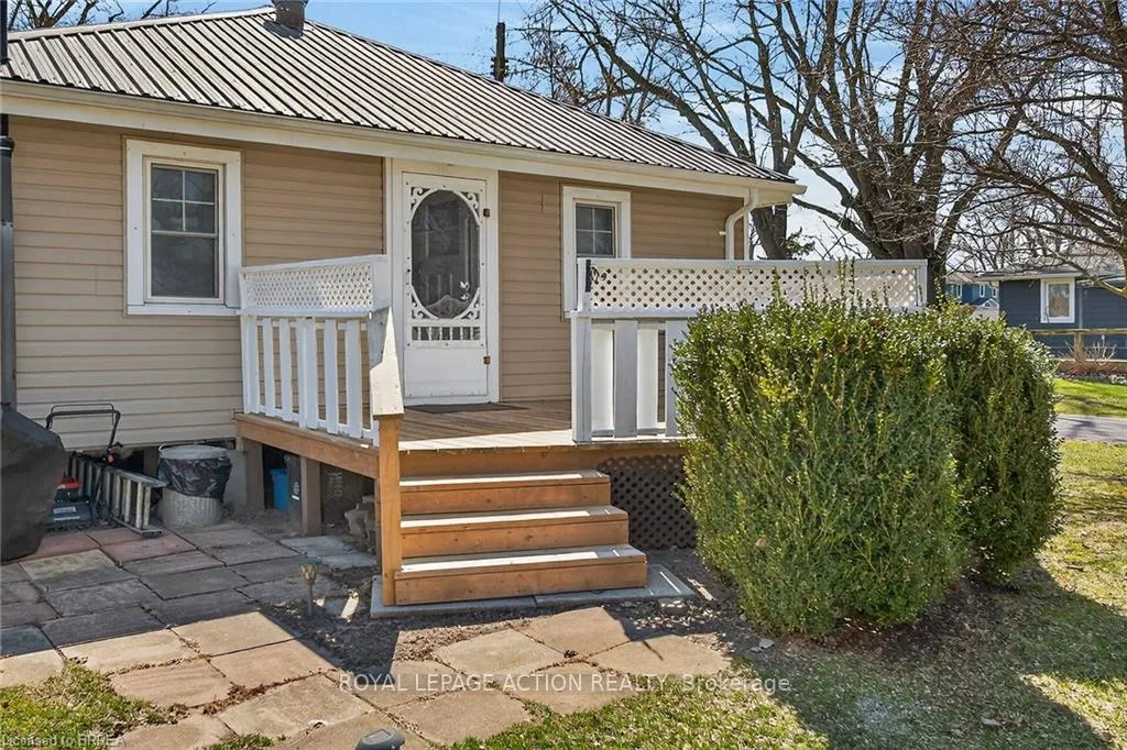 Photo 24 of 88 Erie Boulevard, Norfolk, Long Point — HOMEH