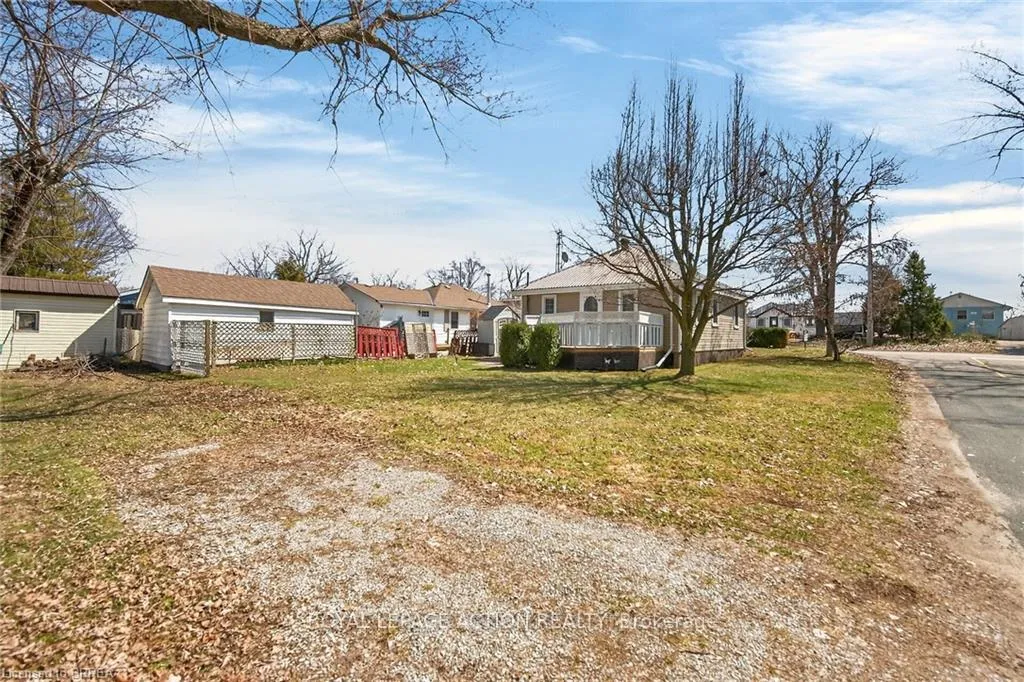 Photo 27 of 88 Erie Boulevard, Norfolk, Long Point — HOMEH