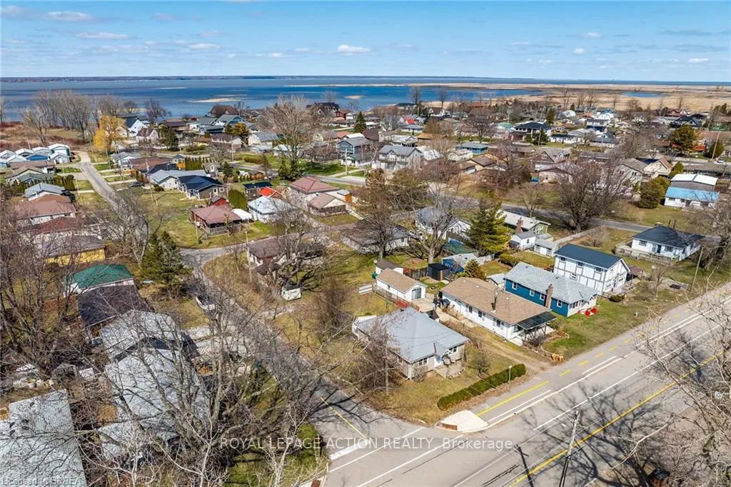 Photo 29 of 88 Erie Boulevard, Norfolk, Long Point — HOMEH