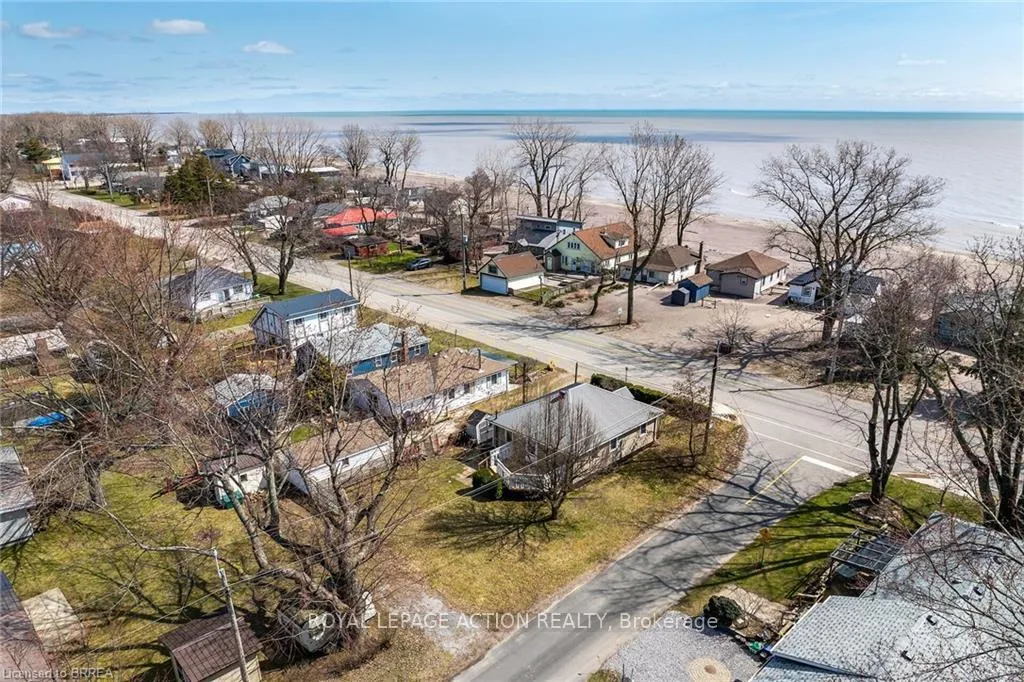 Photo 33 of 88 Erie Boulevard, Norfolk, Long Point — HOMEH