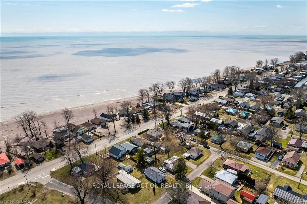 Photo 35 of 88 Erie Boulevard, Norfolk, Long Point — HOMEH