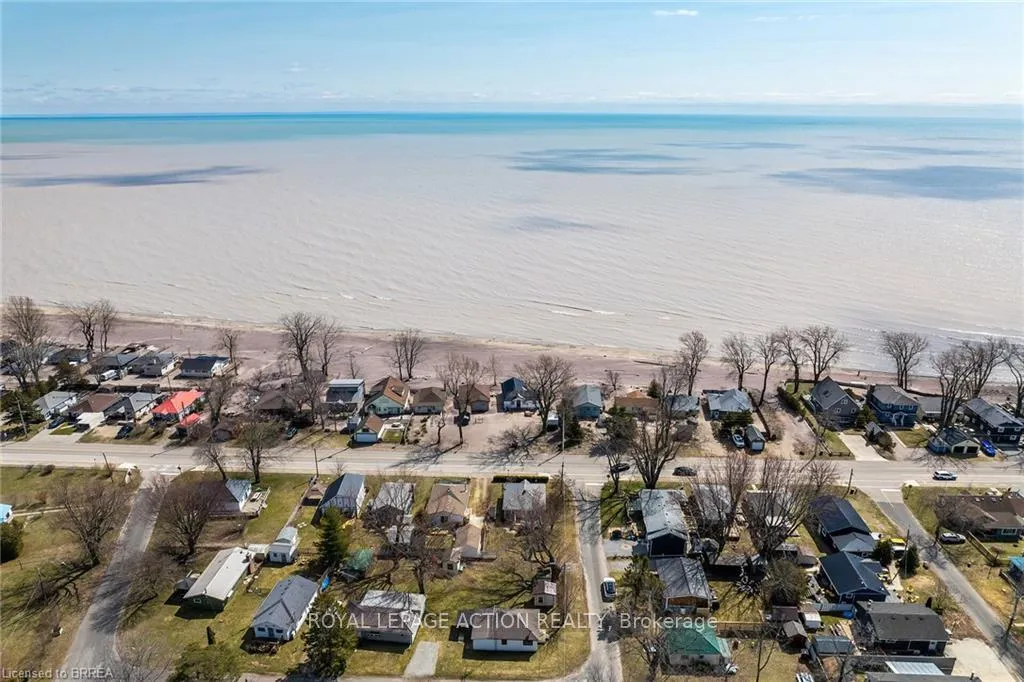Photo 36 of 88 Erie Boulevard, Norfolk, Long Point — HOMEH