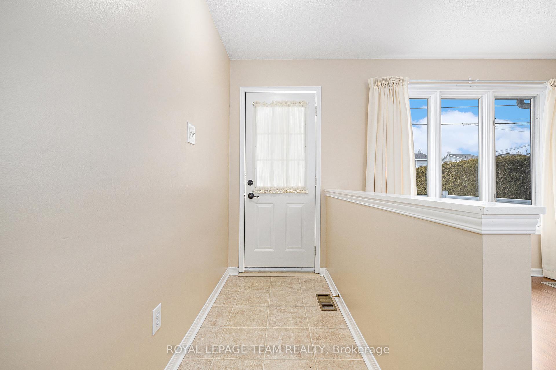 Photo 3 of 176 Morris Street, Carleton Place — HOMEH