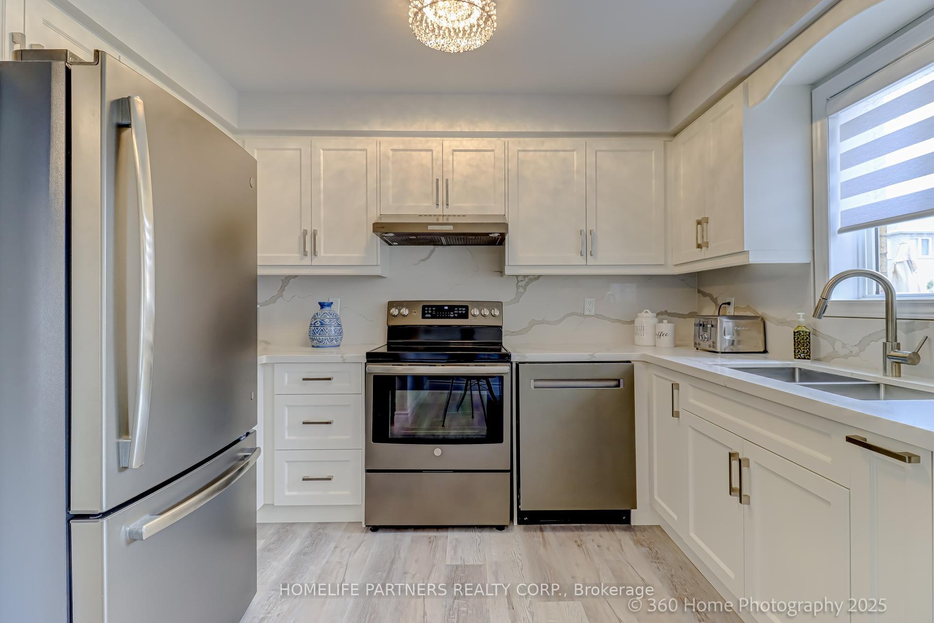 Photo 23 of 31 Knoll Haven Circle, Caledon, Bolton North — HOMEH