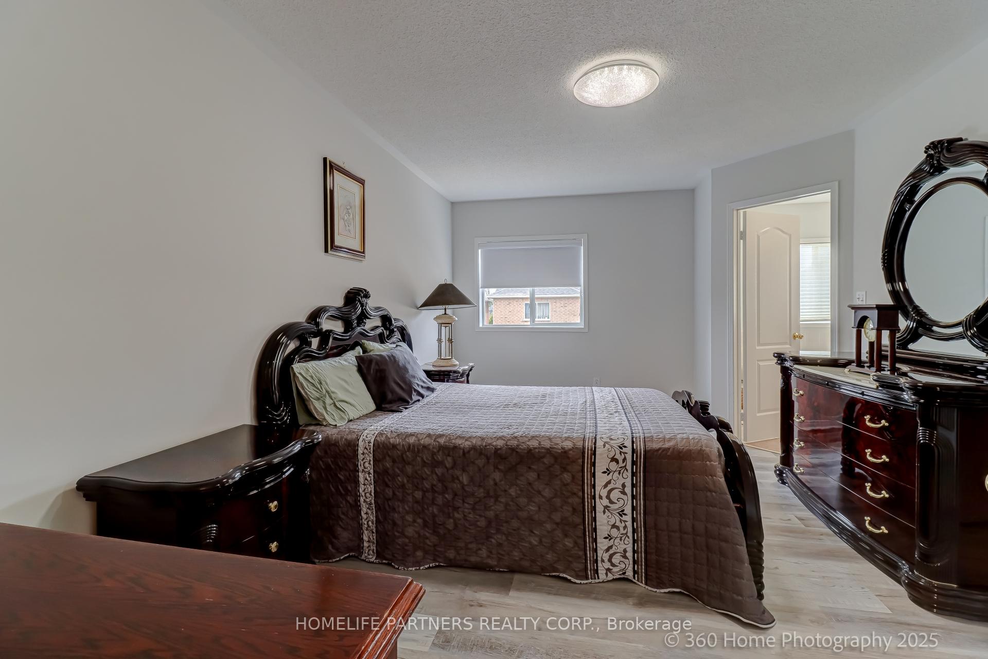 Photo 13 of 31 Knoll Haven Circle, Caledon, Bolton North — HOMEH