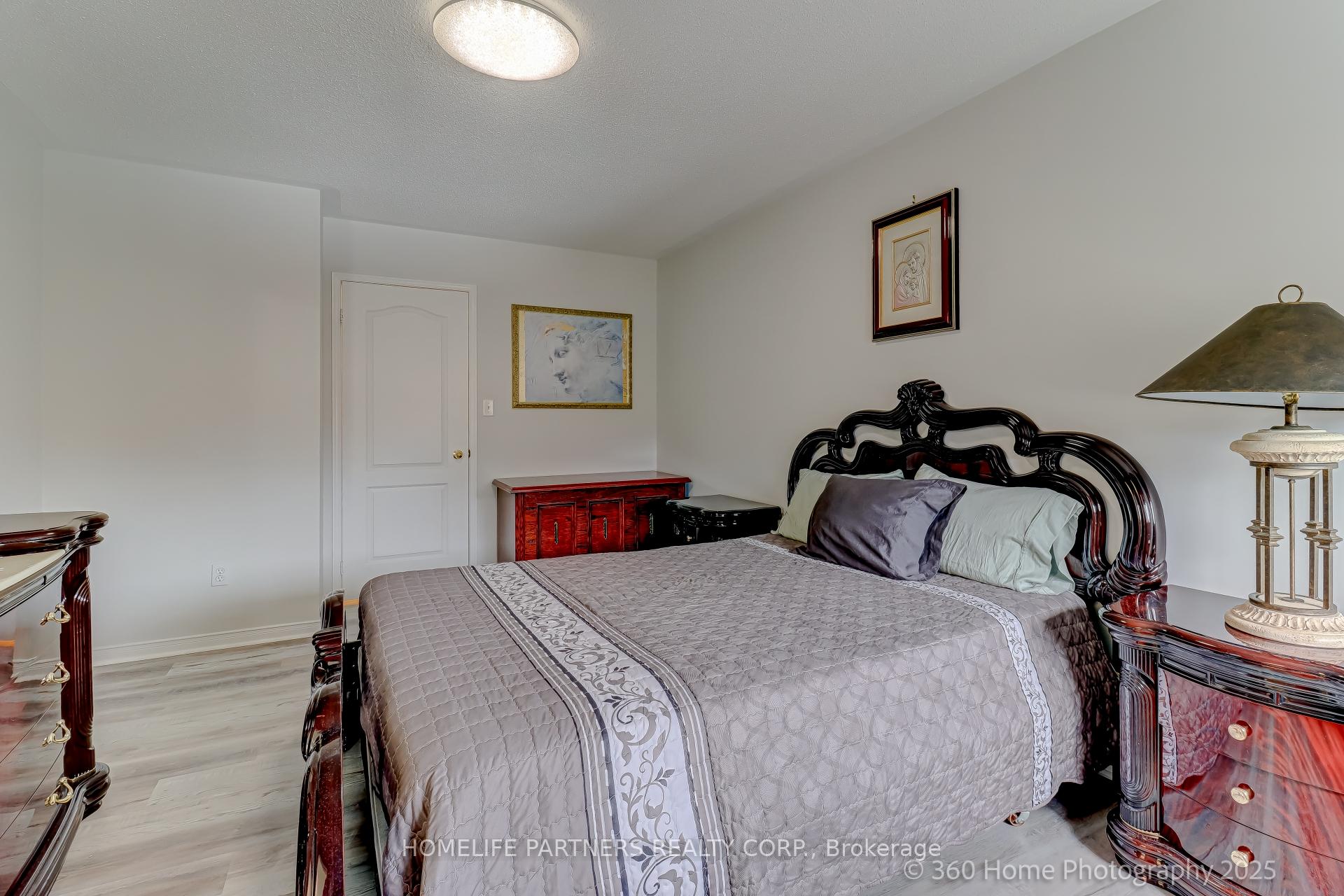 Photo 22 of 31 Knoll Haven Circle, Caledon, Bolton North — HOMEH