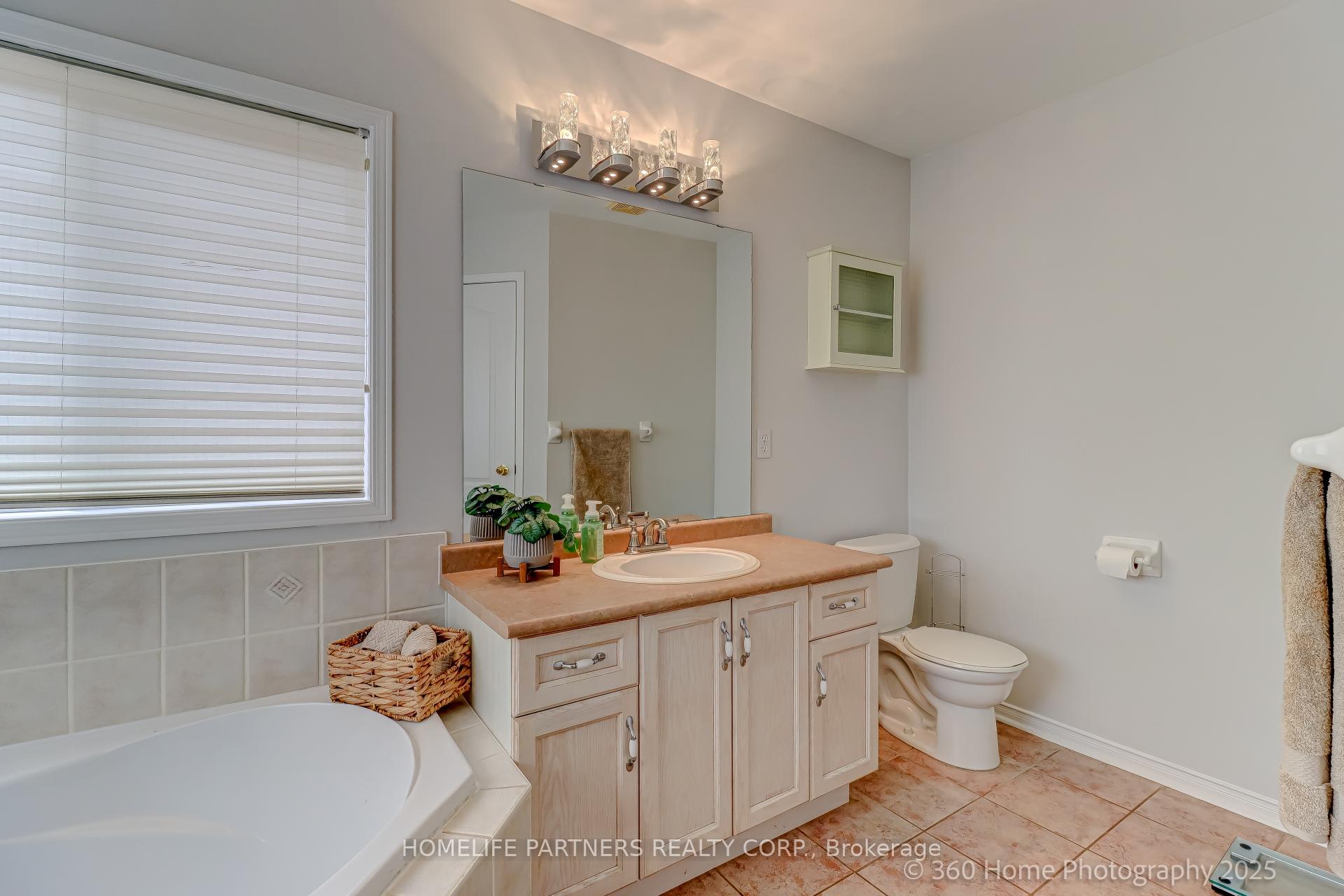 Photo 19 of 31 Knoll Haven Circle, Caledon, Bolton North — HOMEH