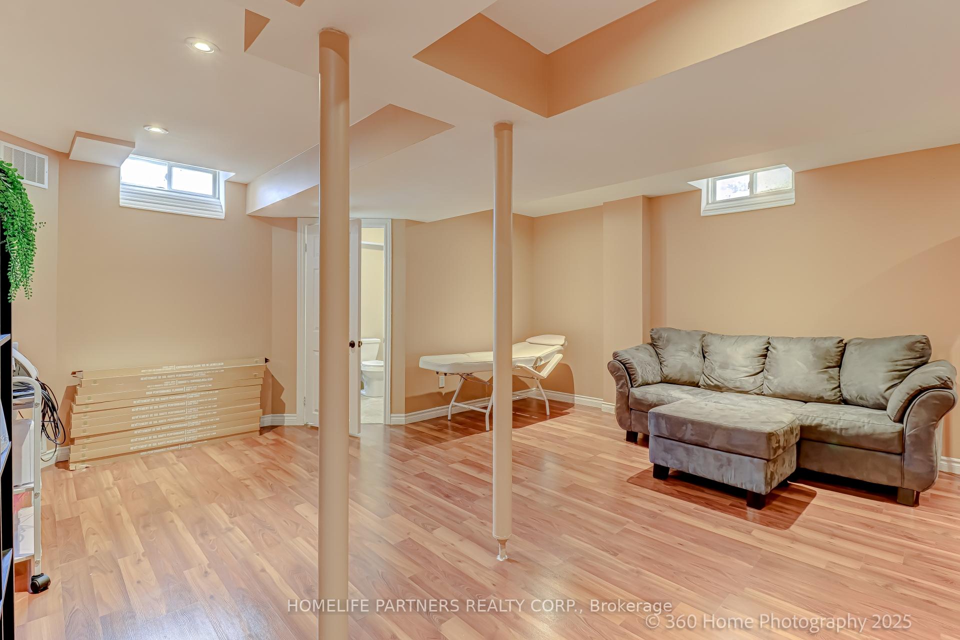 Photo 24 of 31 Knoll Haven Circle, Caledon, Bolton North — HOMEH