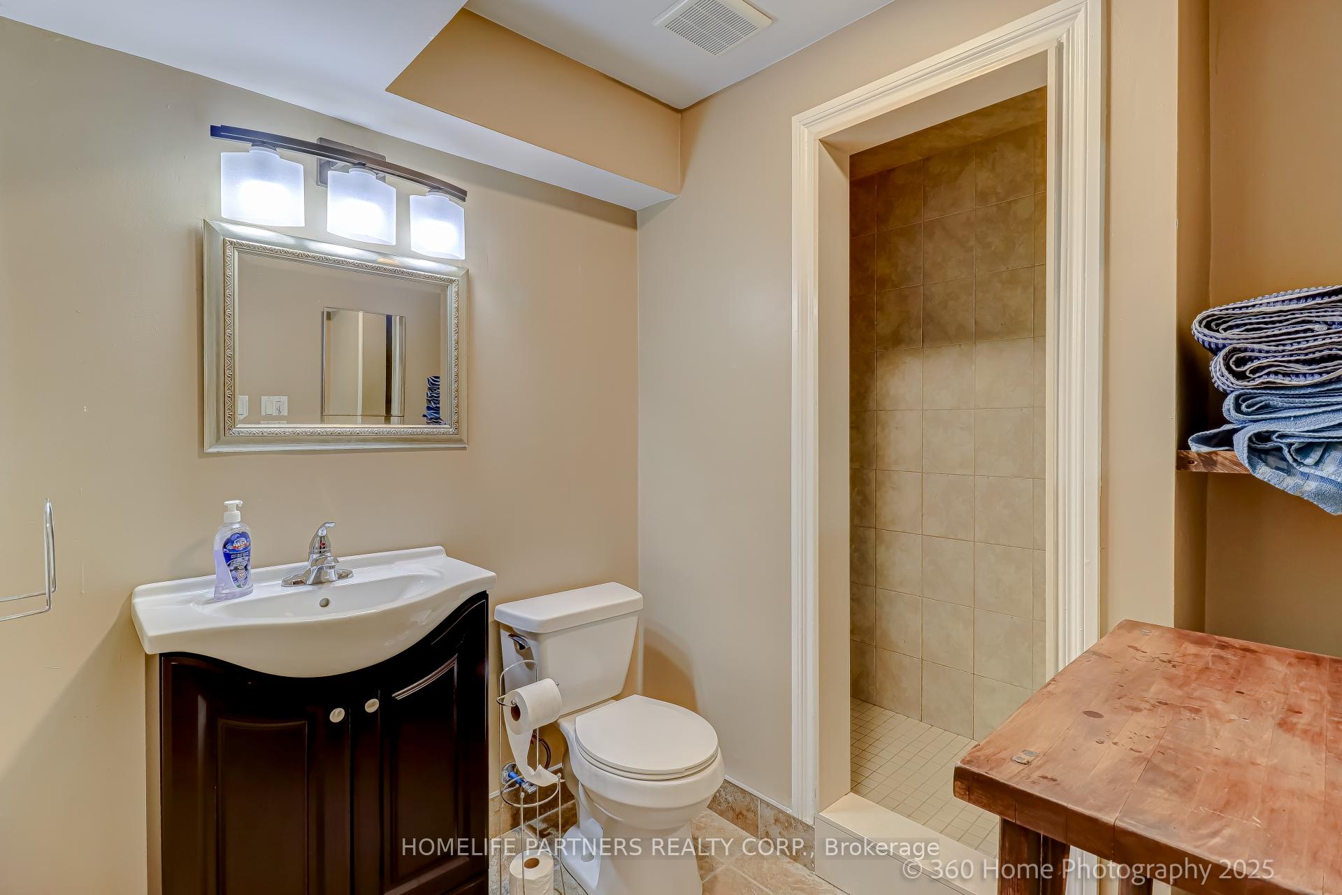 Photo 16 of 31 Knoll Haven Circle, Caledon, Bolton North — HOMEH