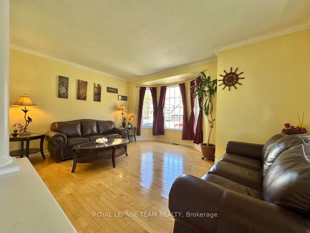 Photo 4 of 64 Maple Stand Way S, Ottawa, Barrhaven East — HOMEH