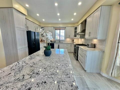 Photo 8 of 64 Maple Stand Way S, Ottawa, Barrhaven East — HOMEH