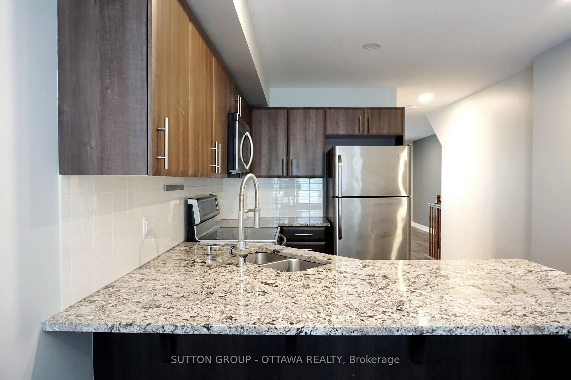 Photo 2 of Unit A, 4522 Innes Road, Ottawa, Avalon East — HOMEH