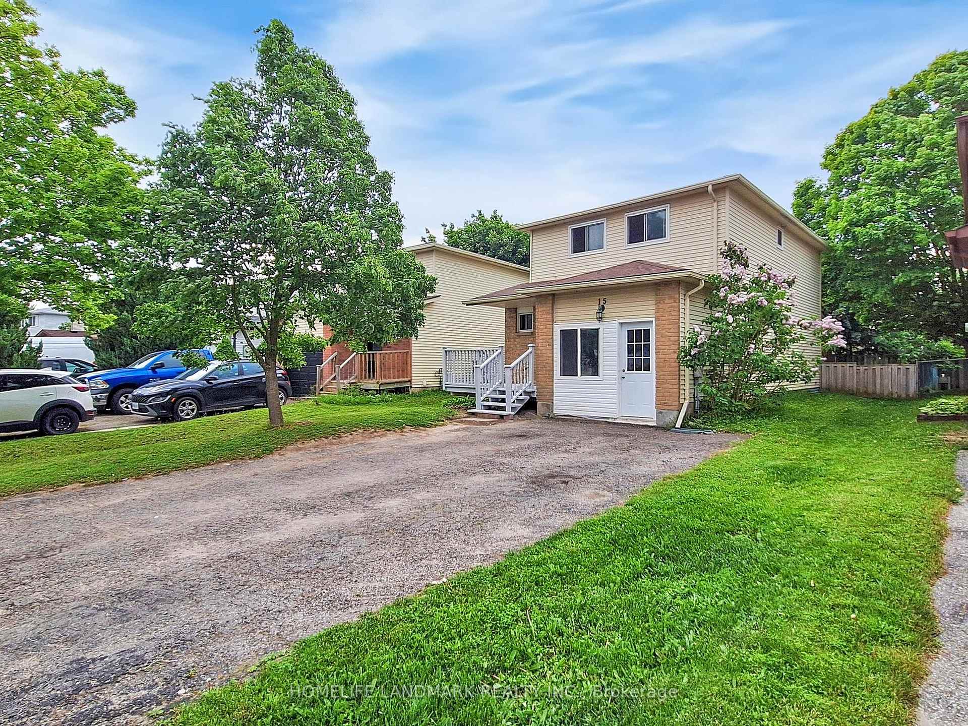 Photo 3 of 15 Corbett Drive, Barrie, Grove East — HOMEH
