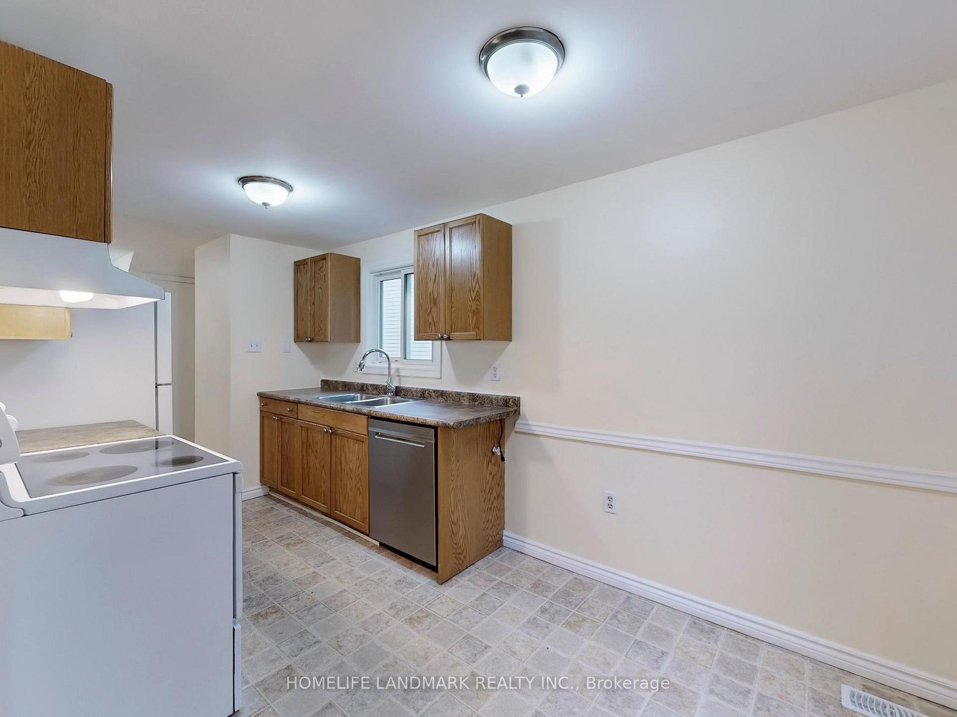 Photo 10 of 15 Corbett Drive, Barrie, Grove East — HOMEH