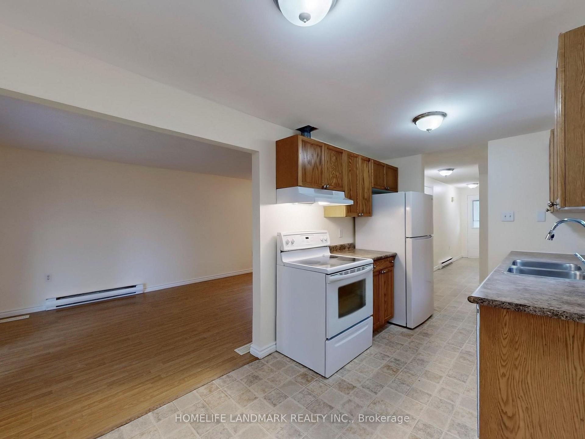 Photo 12 of 15 Corbett Drive, Barrie, Grove East — HOMEH