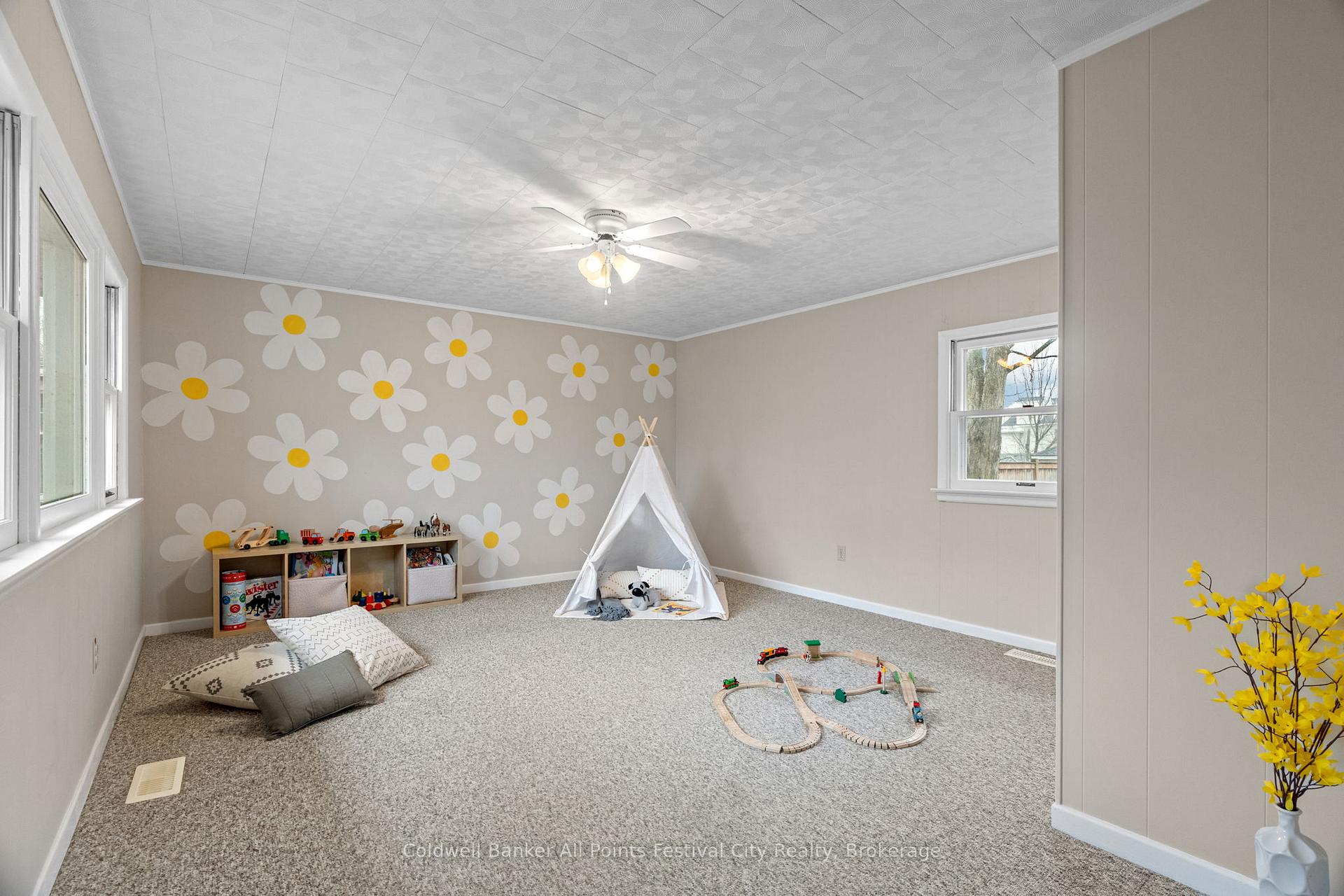 Photo 5 of 159 Cambria Road N, Goderich, Goderich (Town) — HOMEH